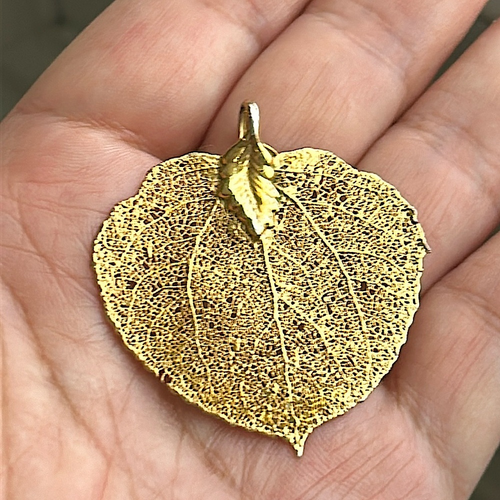 Vtg 24k Gold Dipped Aspen Leaf Pendant - image 1